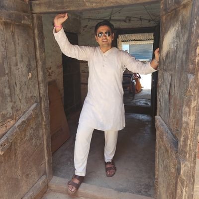 shashwatatwork's profile picture. Orthopaedic surgeon whose life belongs to the Operation Theatre and a tennis court.....
Watches
Guitar
Bicycle
Road trips
Debates

No NOs!