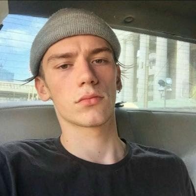 EthQuegis18433's profile picture. 