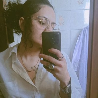 Eu sou um demônio. Por dentro eu já morri.