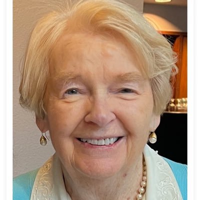 HillaryClintonDelegate,RegisCollegeAlumBd,@BosWomensMarch, CommissionerWoburnHousingAuthority, FormerAdvisory Bd CWPPP - UMASS-BOSTON, CummingsFoundation