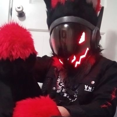 (Nardoragon and wickerbeast commissions open) I'm a artist a DJ and a twitch streamer/24 bi male and in a poly relationship / find me inVRC as well!!!