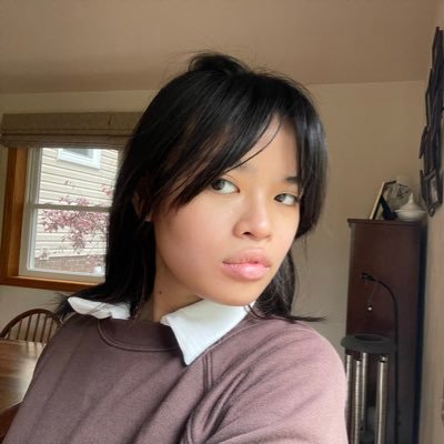 julie_laskoski's profile picture. bios are really confusing