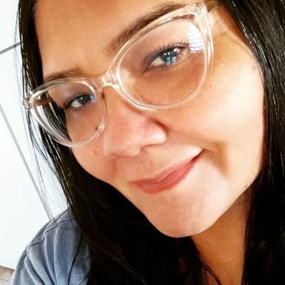 Nordestina Arretada! 🇧🇷
Cristã 🙏🏽
Amada, Guiada e Protegida pelo 4° Homem da fornalha.
Aqui, só tem Amor. Vá com Seu ódio pra baixa da égua.😉