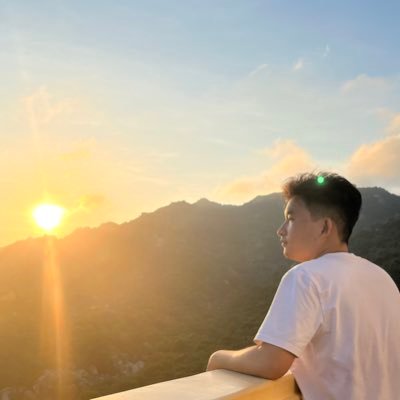 pxtri2156's profile picture.