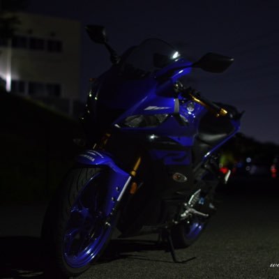 sizu__R25_ZC33S's profile picture. 初心者ライダーです兵庫県ライダーとyzfライダーさんの自己紹介ツイートが回ってきたら無条件でいいね👍していきます😁 ヘッダー@fubumiko10535さん‼️