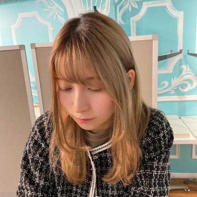 yotsuba_dev's profile picture. 高卒派遣事務職→在宅システムエンジニア 💻 | 大学生と仕事の掛け持ちで切り開いた今🌟 | 初学者からエンジニアになりたい人のために情報発信| 得意分野はDjangoのバックエンド開発です| フロントエンド勉強中