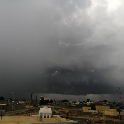 ⛈️عاشق الأمطار⛈️