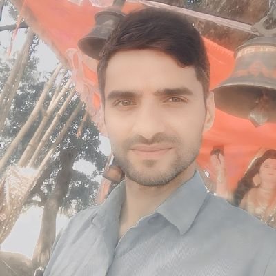 जो व्यक्ति अपनी गलतियों के लिए खुद से लड़ता है,
उसे कोई भी हरा नहीं सकता !!