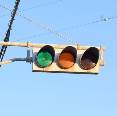 DashuZhong77807's profile picture. こんにちは、こんばんは、無言フォロー失礼致します。
兵庫県在住の信号機・隧道マニアです。
今年で26歳です。
好きな信号機は京三の電球式IH33です。
5月も仕事で忙しいので不定期で投稿します。
宜しくお願い致します。