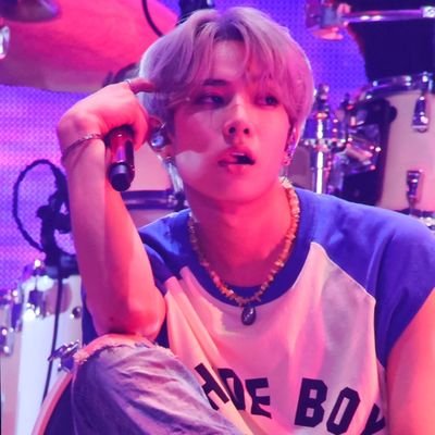 wonieszun's profile picture. out-