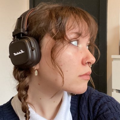 sIeepypuffin's profile picture. i like reading and clothes 🌷