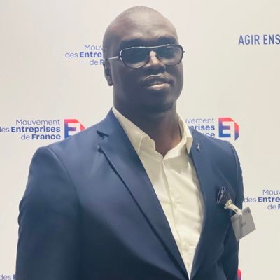 spécialiste en marketing et communication. Homme politique , auparavant cabinet du Premier Ministre sénégalais