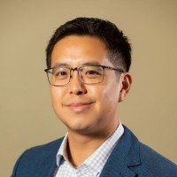 Marketing professor @TRSMTorontoMet. Expert in branding and brand crises, luxury retailing, and food choice. Trekkie and cowboy at heart.