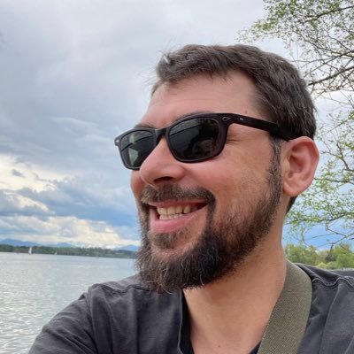 Proud dad, husband, product guy, SEO and co-founder of https://t.co/5HUr1DaJJm. I like 🐱, 🚴‍♂️ and beeing geek. Living and loving in Munich. Tweets: private views.