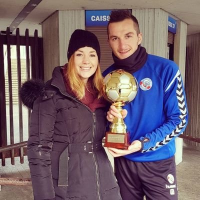 TagadaRacing67's profile picture. Supportrice du @RCSA, Assistante  de Soins en Gérontologie, Aide-Soignante et Aide medico psychologique, 
Ma ville Strasbourg et New York 🇺🇸🚕🗽💙