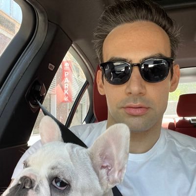 dream in code | 🚀 Software Engineer @Spotify | 👨💻 Navigating Front End & AI | 🚴♂️ Cyclist | 🎞️ Horror Buff | 🐾 Daisy's Human