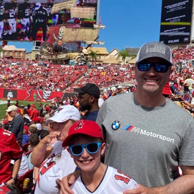 PERSONAL account. Go Kentucky! WKU Hilltopper. Father, Husband, Big Bro, Sales and Tech Pro, Real Estate Investor, Small Business Owner. #USA #FirstAmendment