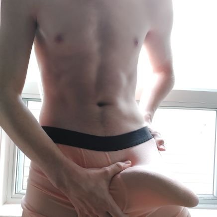 Oh hey, I'm jaxon | Bi | Hung af | 21 | 18+ NSFW Mdni | I just like posting my nudes