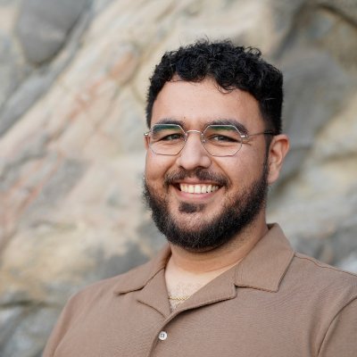 Assistant Professor at UArizona, Latino plant microbiome ecologist, cares about sustainability and the microscopic. He/Him