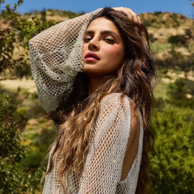 Fansite dedicated to Priyanka Chopra; National Award winning actress & producer, NYTimes bestselling author and philanthropist. Followed by @priyankachopra