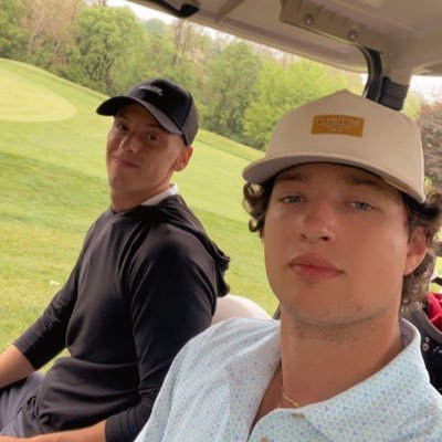 jared_walters17's profile picture. Penn State Alum | Weekend hacker 🏌🏽
