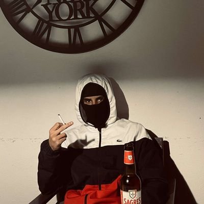 _Crisdiass_17's profile picture. 2080🔥

ig:@crisdiass17