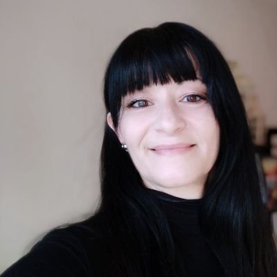Visual and User Experience #Designer,  design pair with the love of my life @HKakoulidis - 🤖 AI Whisperer - huge cryptomaniac 🔗- mother of 🐶Buffy & 🐱Ginger