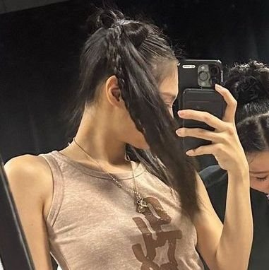 sunctry's profile picture. 