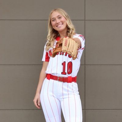 IzzyKrogman's profile picture. ahs ‘23