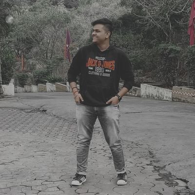 Ravithemore's profile picture. 🔌Tech tinkerer weaving connections | 
All was well.🧣