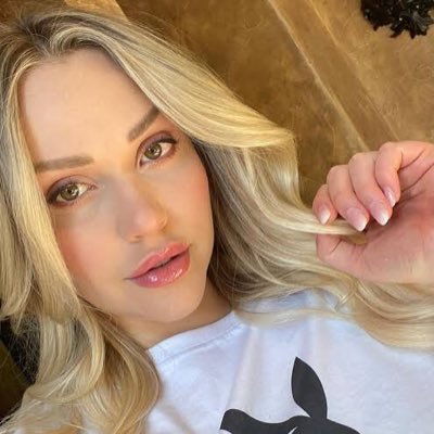 Lindabelly2384's profile picture. 