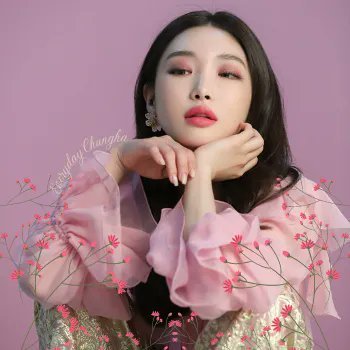 Gifs and pictures for our beloved Kim Chungha 💚💙💜