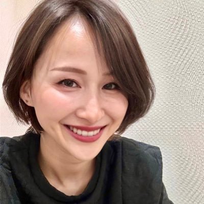 「頬擦りしたくなる肌」といわれます。フォローはお気軽にどうぞ。