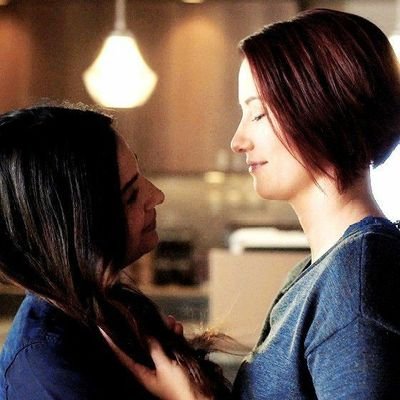 #SANVERS ❤️ 
she/they  🏳️‍🌈  
I'm either sleeping, writing, or reading. 
Currently looking for my spark - lost it somewhere.