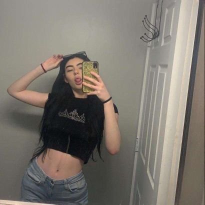 hello there I'm Karen by name and new here will like to meet more people and fun with