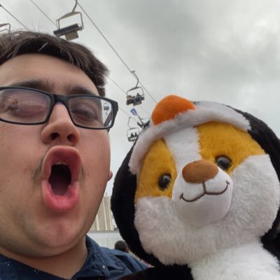 Liking and retweeting random stuff, go follow my other Twitter- 125sparky