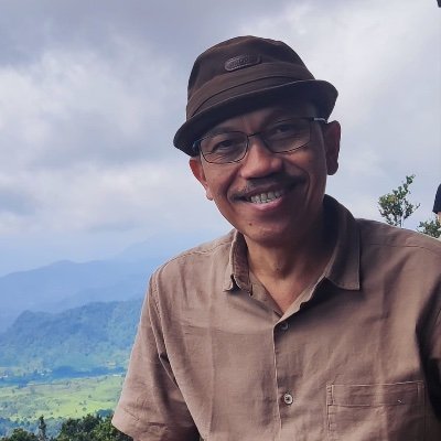 | Head of BRWA, l Badan Registrasi Wilayah Adat |  https://t.co/Y2mL0y1Btj l Coordinator of Working Group ICCA Indonesia (WGII) I https://t.co/L4KDMlznNY I