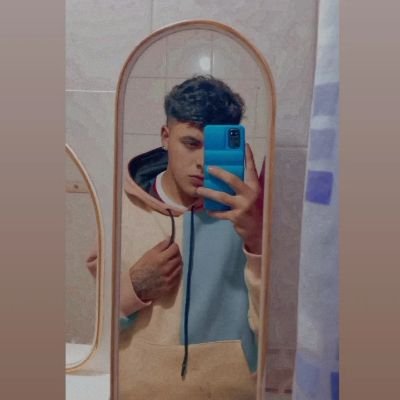 facuu_silveroo's profile picture. #seguimeytesigo
jugador de San Martin⚽️🇲🇨