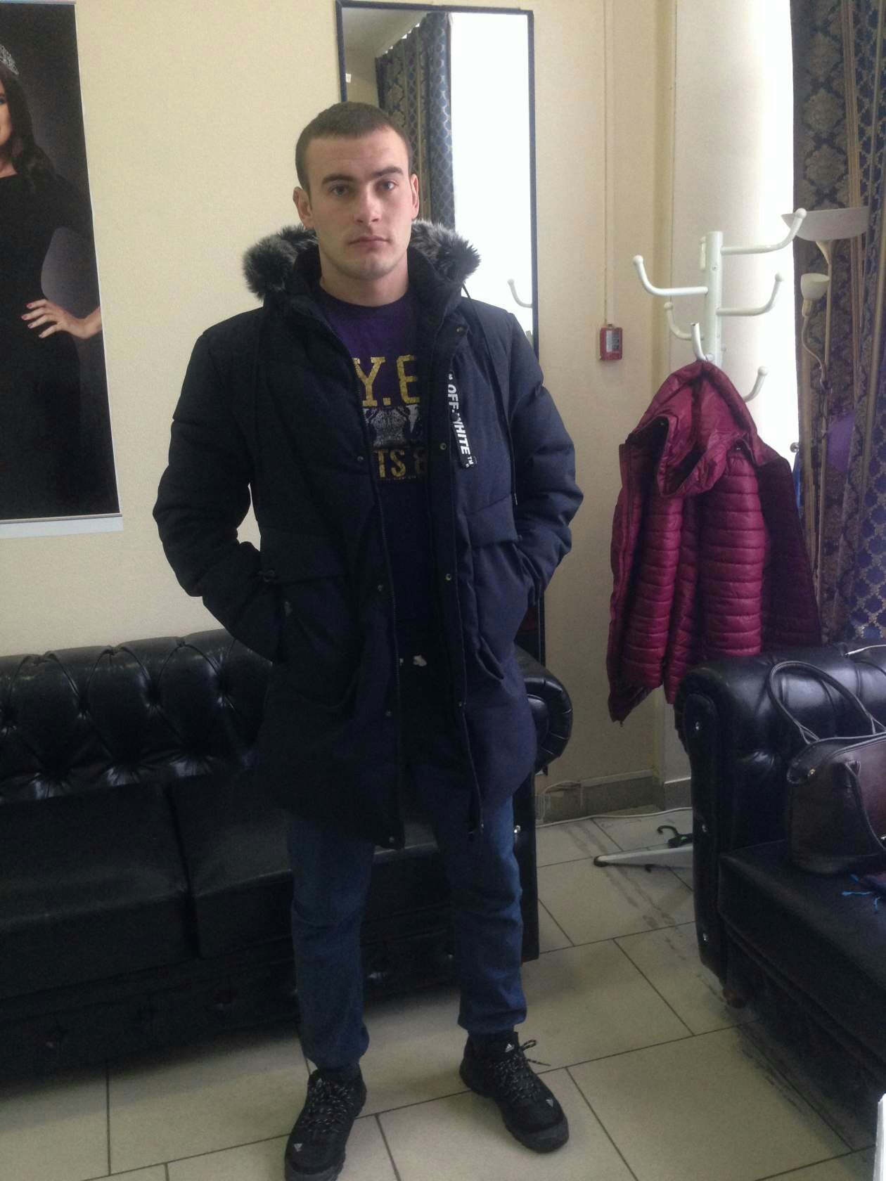 CryptoVisi90597's profile picture. 