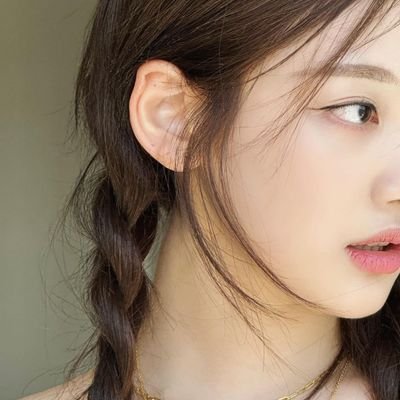 ulgtra's profile picture. 