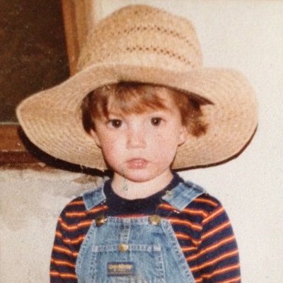 BooHetz's profile picture. Educator, runner, die hard Gooner