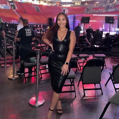 jessicaabrianna's profile picture. He offered her the world, she said she had her own | #JDF16