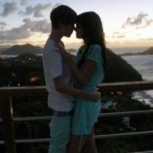 gorgeousfaux's profile picture. I'm Mrs. Most likely to get on TV for strippin' on the streets. You want a piece of me? || 11/27/11