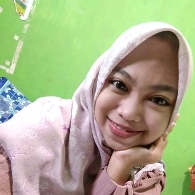 ainiidew's profile picture. 