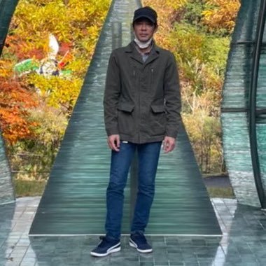 漢方養生指導士・和漢薬膳師・メディカルハーブカウンセラー・アロマセラピスト。自然療法の専門家として、薬に頼りすぎない心と体づくりを提案中。《香詩乃オンラインショップ》https://t.co/O7sfz5V7quでは、できる限り自然由来にこだわった健康アイテムをご紹介。一人ひとりに寄り添うアドバイスも行っています。