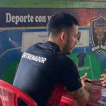 -Lic. Educación Física Deportes y Recreación
-M.Sc. Actividad Física y Entrenamiento Deportivo