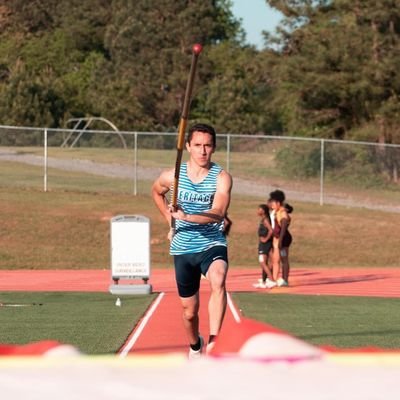 Heritage high school '24 | Track and field ( pole vault)| Cross country| 3.0 GPA| Jonathanpv2407@gmail.com| NCAA ID# 2311157274