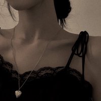 lizzie liz (@lauroredelaube) 's Twitter Profile