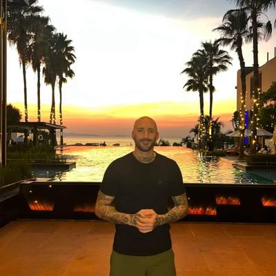 CEO Limitless Coaching Institute ⠀
⠀
Helping lead coaches, consultants, & course creators to 6-figures and beyond using our limitless coaching formula in forex