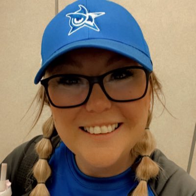 Mother of Maverick 🐶, Harry Potter Nerd ⚡️, Teacher and Coach at Joshua High School Ninth Grade Campus. Varsity girls basketball asst. and Track.
